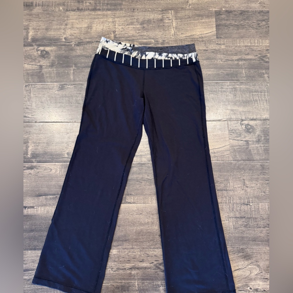 Lululemon straight leg legging pants